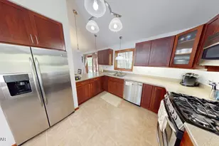 116 Beach Ln, Dingmans Ferry, PA 18328 - Photo 13