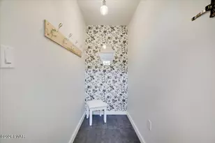 2329 Cramer Ct, Bushkill, PA 18324 - Photo 5