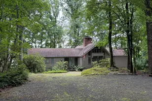 822 Dogwood Ct, Lords Valley, PA 18428 - Photo 1