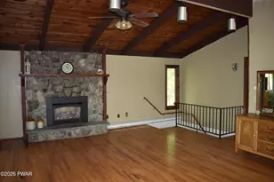 124 Boulder Dr, Lords Valley, PA 18428 - Photo 3