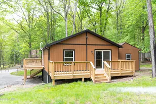 124 Fawn Lake Dr, Hawley, PA 18428 - Photo 5