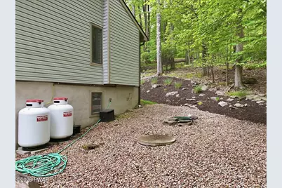 599 Lakeshore Drive, Lakeville, PA 18438 - Photo 105