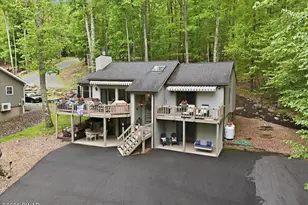 599 Lakeshore Dr, Lakeville, PA 18438 - Photo 123