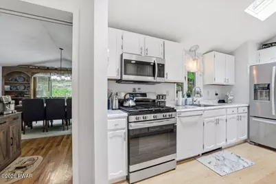 599 Lakeshore Drive, Lakeville, PA 18438 - Photo 17