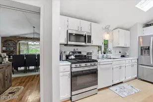 599 Lakeshore Dr, Lakeville, PA 18438 - Photo 17