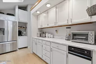 599 Lakeshore Dr, Lakeville, PA 18438 - Photo 31