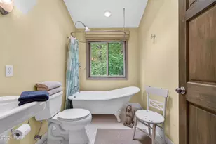 161 Woodland Dr, Dingmans Ferry, PA 18328 - Photo 37