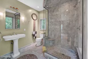 161 Woodland Dr, Dingmans Ferry, PA 18328 - Photo 35