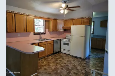 18 Parish Court, Carbondale, PA 18407 - Photo 5