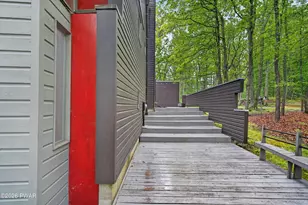 220 Kinsale Ln, Dingmans Ferry, PA 18328 - Photo 57