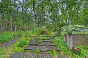 220 Kinsale Ln, Dingmans Ferry, PA 18328 - Photo 49