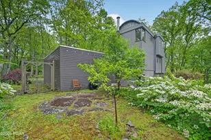 220 Kinsale Ln, Dingmans Ferry, PA 18328 - Photo 59