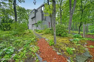220 Kinsale Ln, Dingmans Ferry, PA 18328 - Photo 53