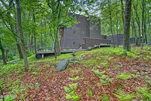 220 Kinsale Ln, Dingmans Ferry, PA 18328 - Photo 59