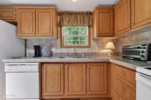 131 Hollister Dr, Moscow, PA 18444 - Photo 25