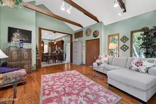 105 Cliff Dr, Hawley, PA 18428 - Photo 7