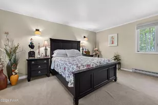 105 Cliff Dr, Hawley, PA 18428 - Photo 23