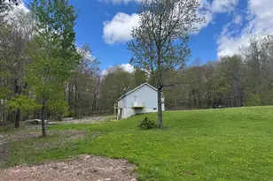 3205 Creamton Dr, Lake Como, PA 18437 - Photo 15