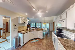 117 Country Club Dr, Lords Valley, PA 18428 - Photo 15