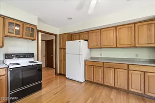 806 Lariat Ct, Hawley, PA 18428 - Photo 15