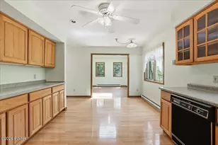 806 Lariat Ct, Hawley, PA 18428 - Photo 23