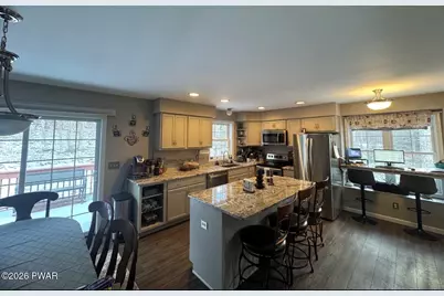 102 Crescent Lake Cove Court, Milford, PA 18337 - Photo 17