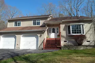 102 Crescent Lake Cove Ct, Milford, PA 18337 - Photo 1