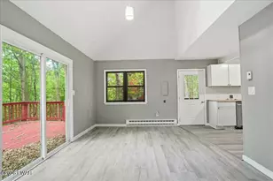 5926 Decker Rd, Bushkill, PA 18324 - Photo 15