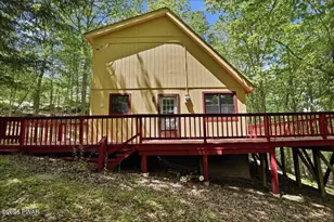 5926 Decker Rd, Bushkill, PA 18324 - Photo 3