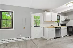 5926 Decker Rd, Bushkill, PA 18324 - Photo 5