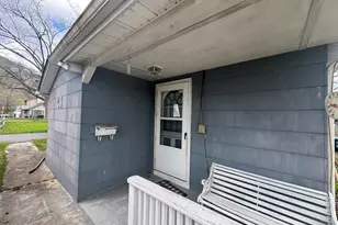 610 7th St, Matamoras, PA 18336 - Photo 5