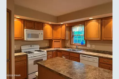 137 Red Rock Circle, Hawley, PA 18428 - Photo 31