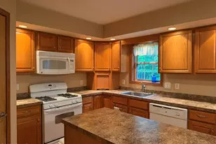 137 Red Rock Cir, Hawley, PA 18428 - Photo 31