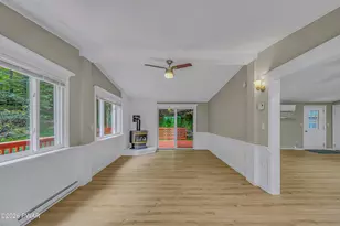 152 W Shore Dr, Hawley, PA 18428 - Photo 9