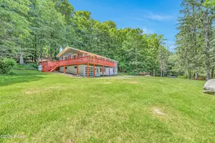 152 W Shore Dr, Hawley, PA 18428 - Photo 3