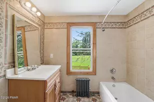 1015 Rt 390, Greentown, PA 18426 - Photo 45