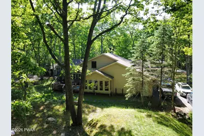 802 Paddock, Lords Valley, PA 18428 - Photo 5