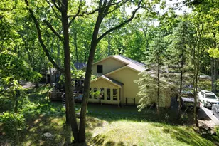 802 Paddock, Lords Valley, PA 18428 - Photo 5