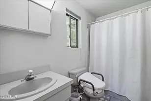 172 Brookfield Rd, Lake Ariel, PA 18436 - Photo 17