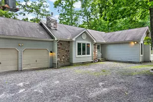 151 Willow Dr, Hawley, PA 18428 - Photo 3