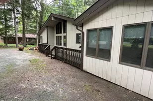 213 Hillside Dr, Hawley, PA 18428 - Photo 27