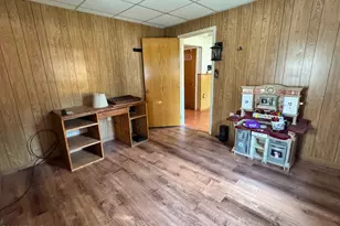 113 E Oak Ln, Greentown, PA 18426 - Photo 13