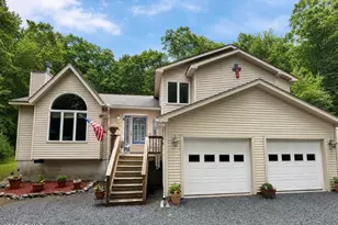808 Woodland Ct, Lords Valley, PA 18428 - Photo 1
