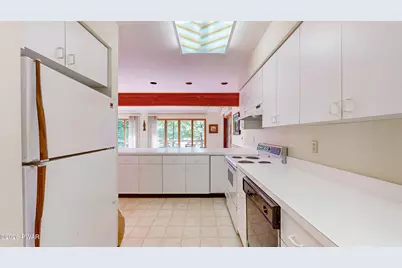 113 E Shore Drive, Hawley, PA 18428 - Photo 3