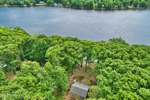 113 E Shore Dr, Hawley, PA 18428 - Photo 33