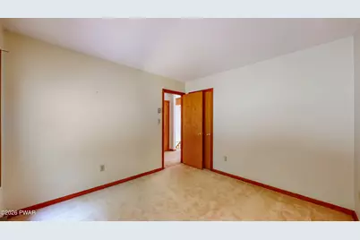 113 E Shore Drive, Hawley, PA 18428 - Photo 15