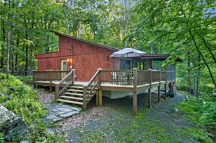 124 Hickory Dr, Lords Valley, PA 18428 - Photo 1