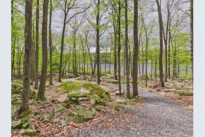 69 E Shore Drive, Hawley, PA 18428 - Photo 31