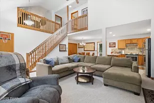 117 Franklin Dr, Hawley, PA 18428 - Photo 5