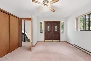 101 Hemlock Point Ct, Hawley, PA 18428 - Photo 17
